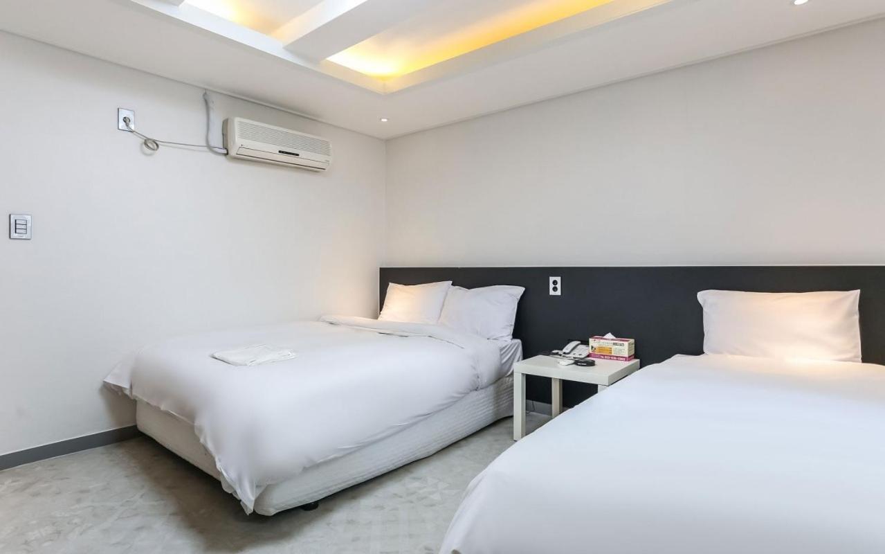 Mi Amor Motel Сокчо Екстериор снимка