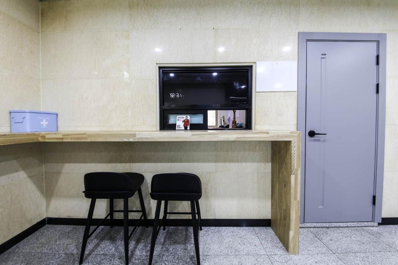 Mi Amor Motel Сокчо Екстериор снимка